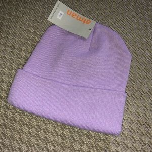 BRAND NEW baby purple tuque